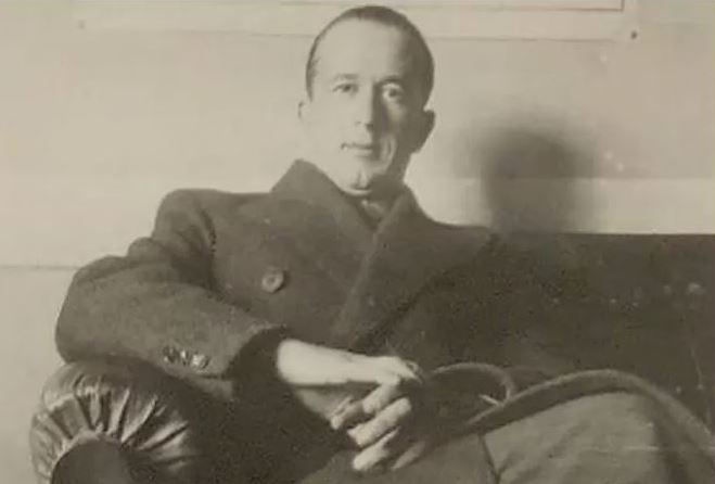 Nahid Sırrı Örik