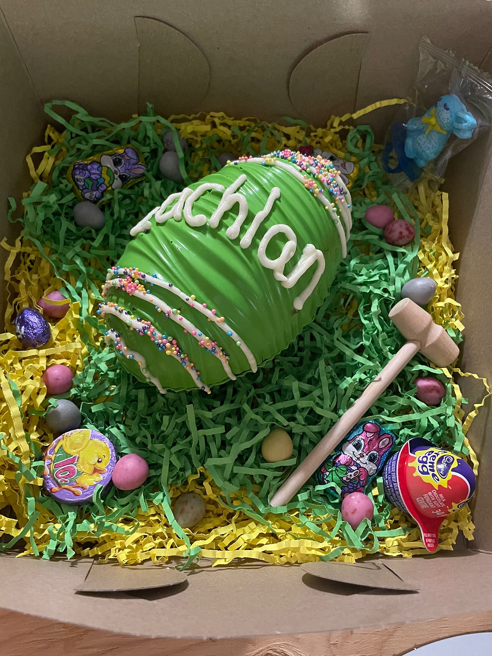 Thumbnail: Easter egg smash cakes 