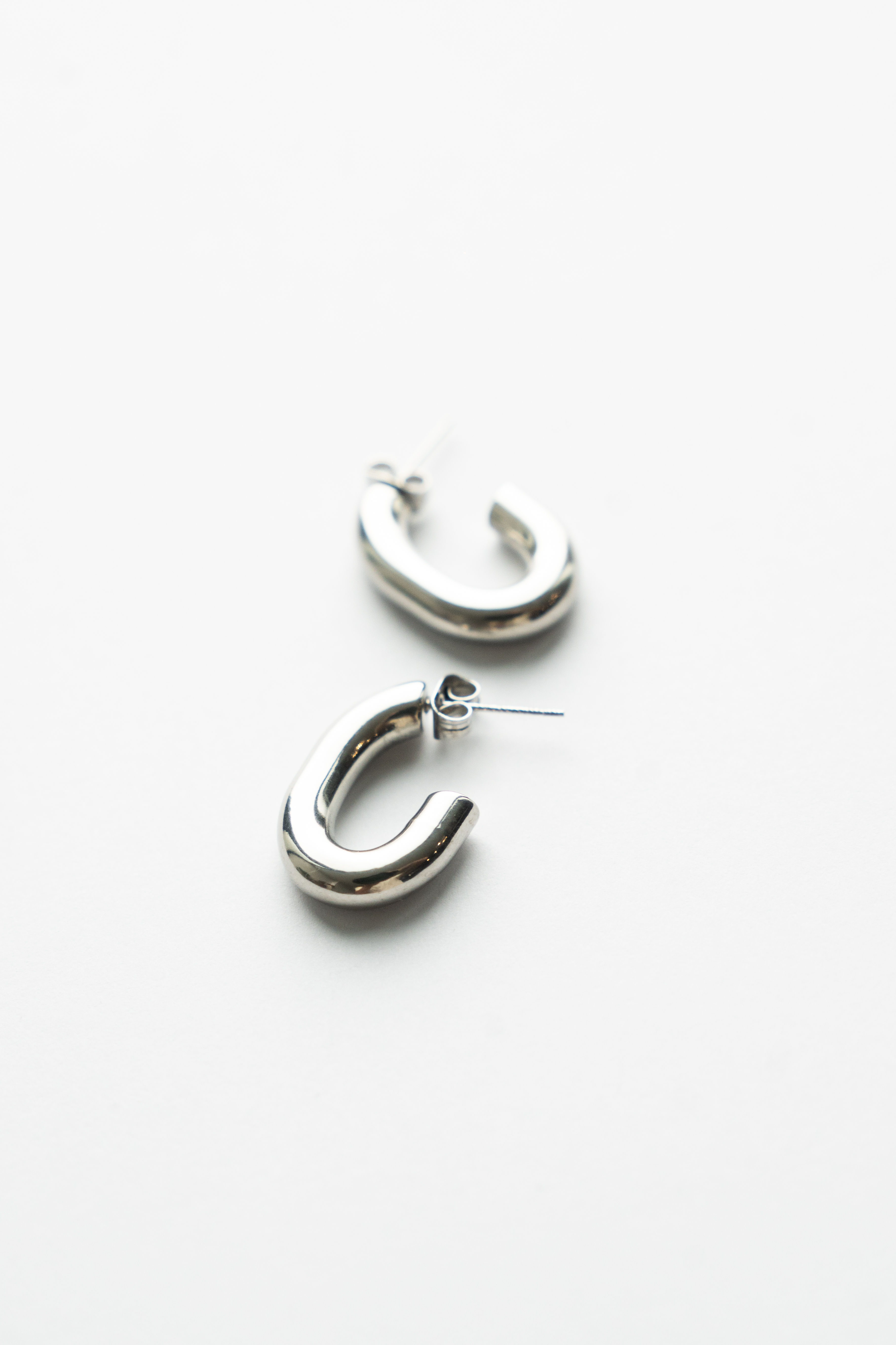Boucles d'oreilles N°21 argentées en acier inoxydable