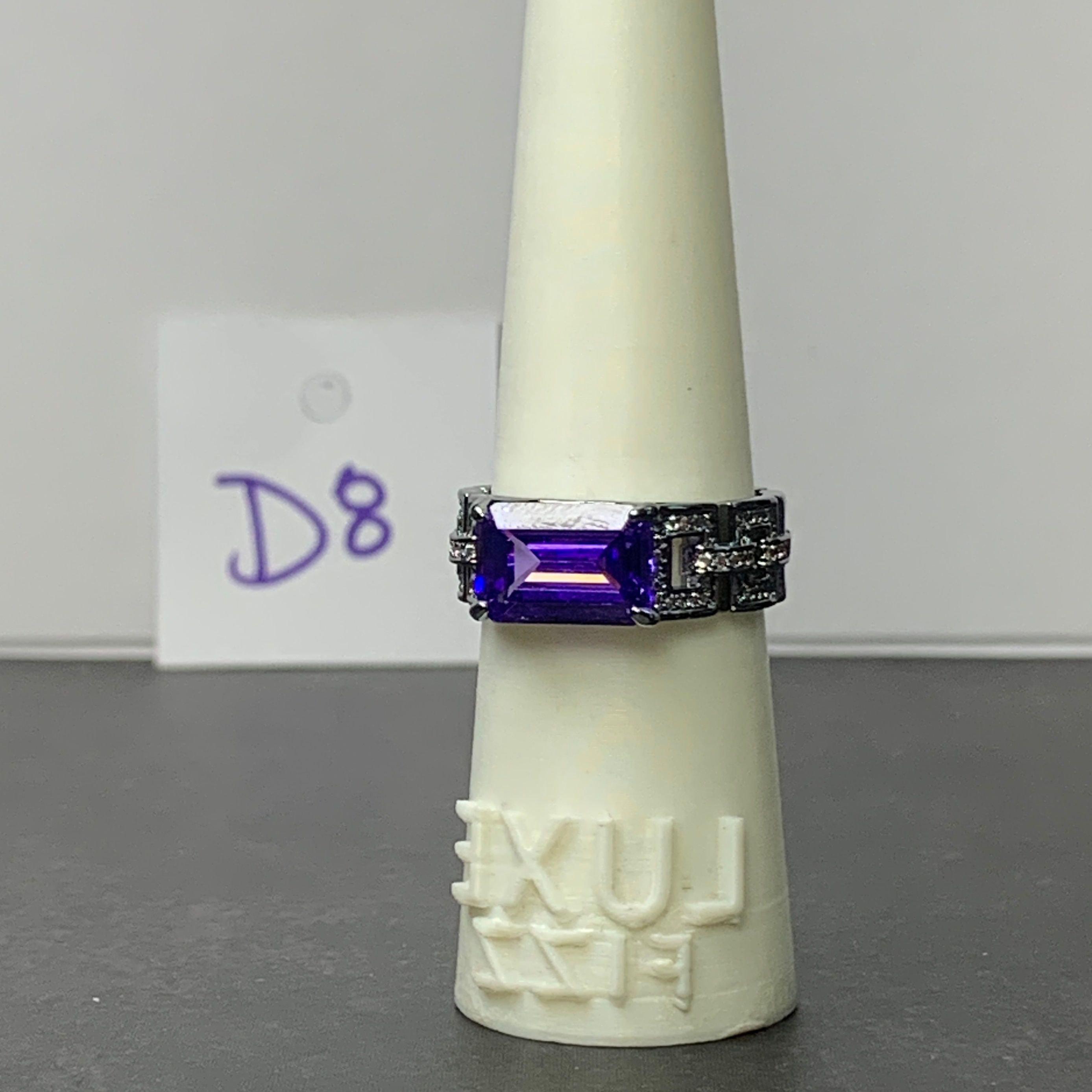 D08 Size 9 - OG - Purple Topaz/Hematite