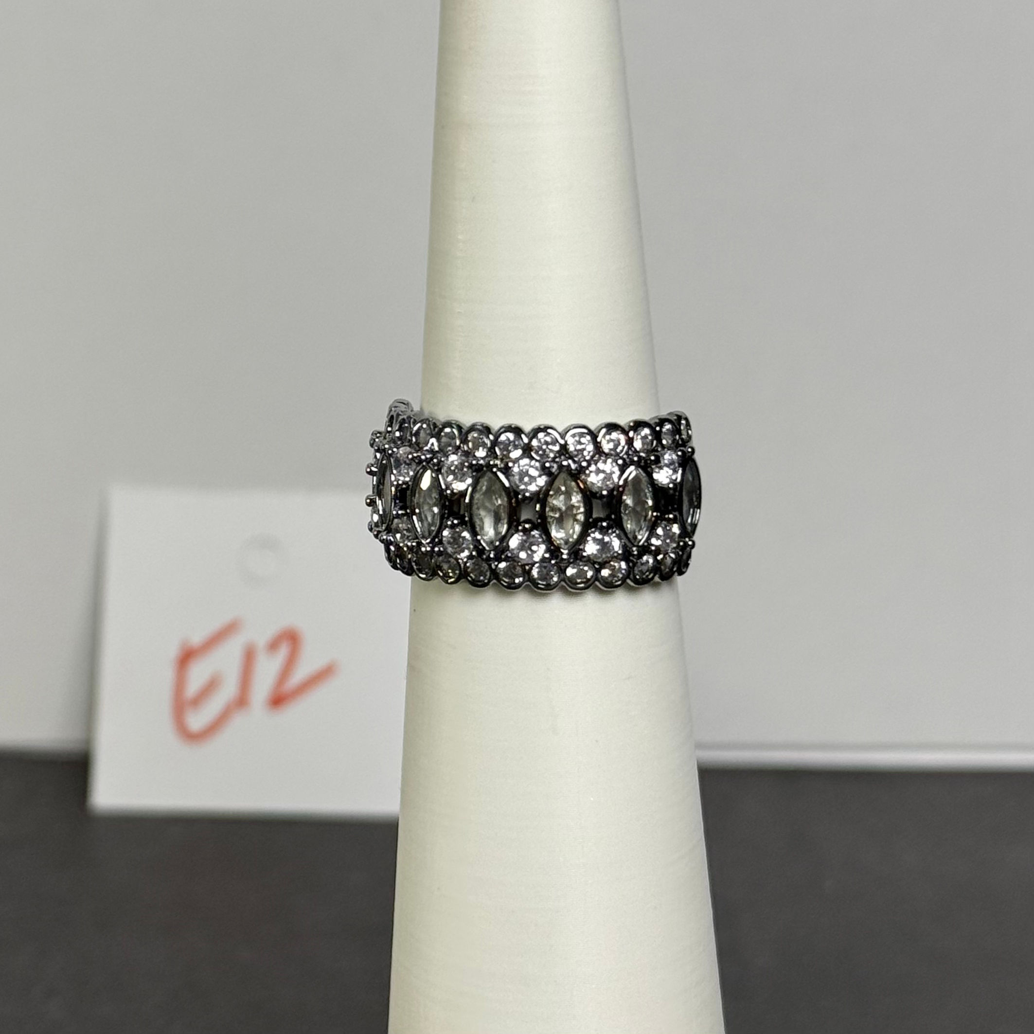 E12 Size 10 - OG - Lemon CZ/Hematite