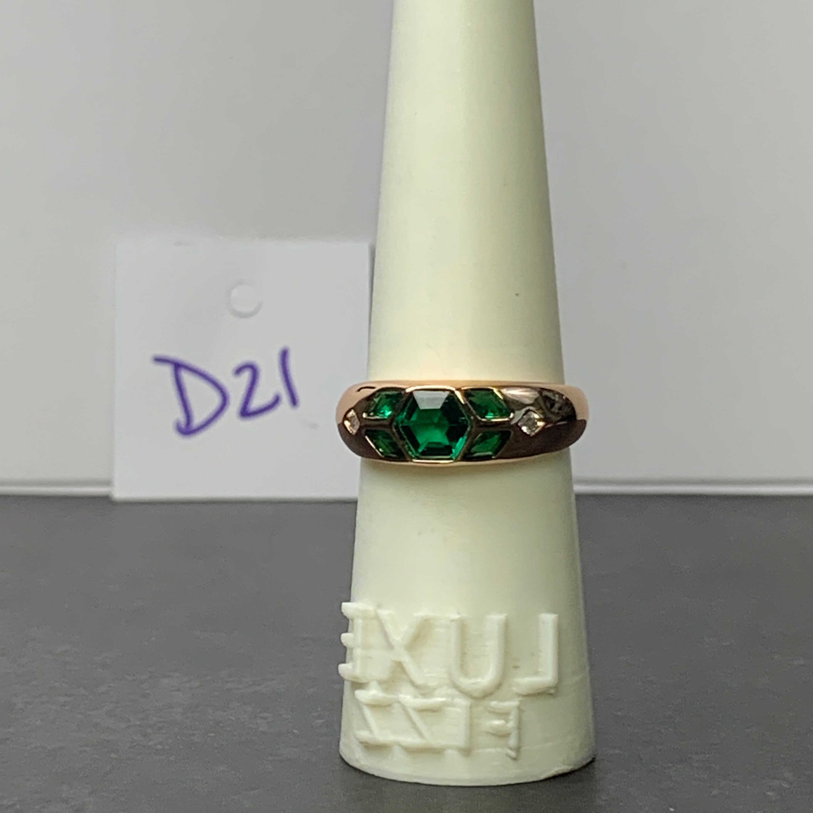 D21 Size 9 - May Birthday - Emerald/Rose Gold