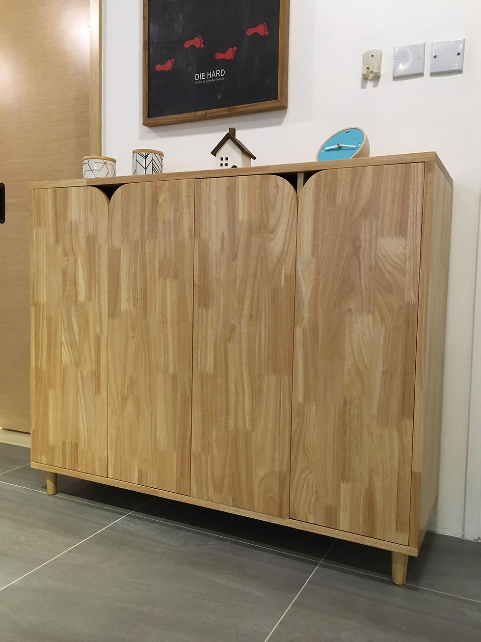 縮圖：Peed TV + Hinge Shoes Cabinet