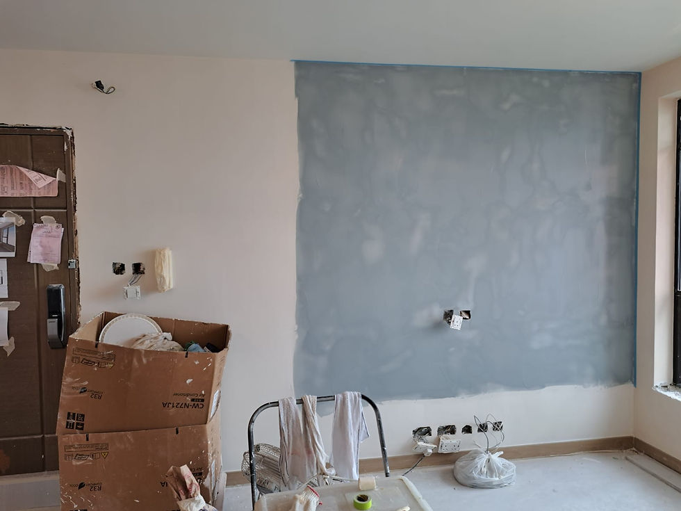 

藝術油漆特式電視牆完成

荔景完工項目 l 多樂士藝術油漆 Dulux Art Paint



油漆工程室內工程近年推出了好多唔同既牆身物料，藝術漆係其中一種。坊間有好多唔同類型牌子，今次荔景我地選用多樂士雲石漆，低調地優雅。



由於藝術漆靠師父手藝，差異度較大，建議如果使用好似我地先做頭浸看看效果，免得做完對深淺度、方向、顏色有出入







今次我地用多樂士雲石油，我地係合資格施工團隊，專業可靠





撈埋出黎狀態





試板給客戶確認





第一浸完成，我地會發相給客戶確認效果，確保預期完成度