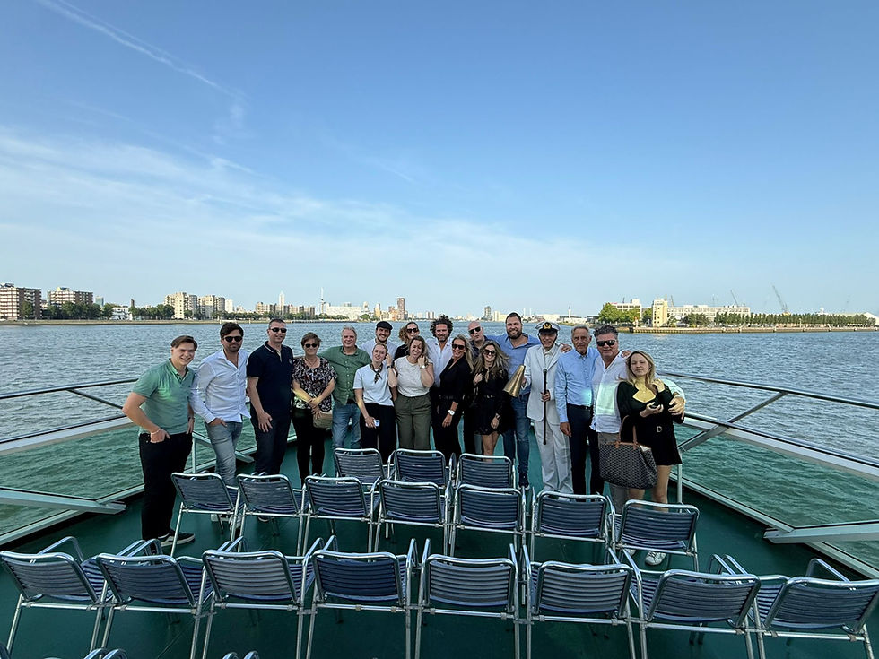 Tocht op de Spido boot door Rotterdam