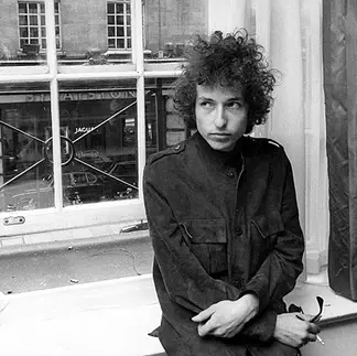 La vie et l’héritage de Bob Dylan : une voix révolutionnaire de la musique et de la culture
