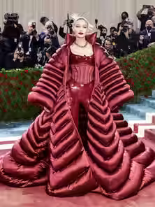 Gigi Hadid Celebrity Style and Best Iconic Looks of All Time – 2026