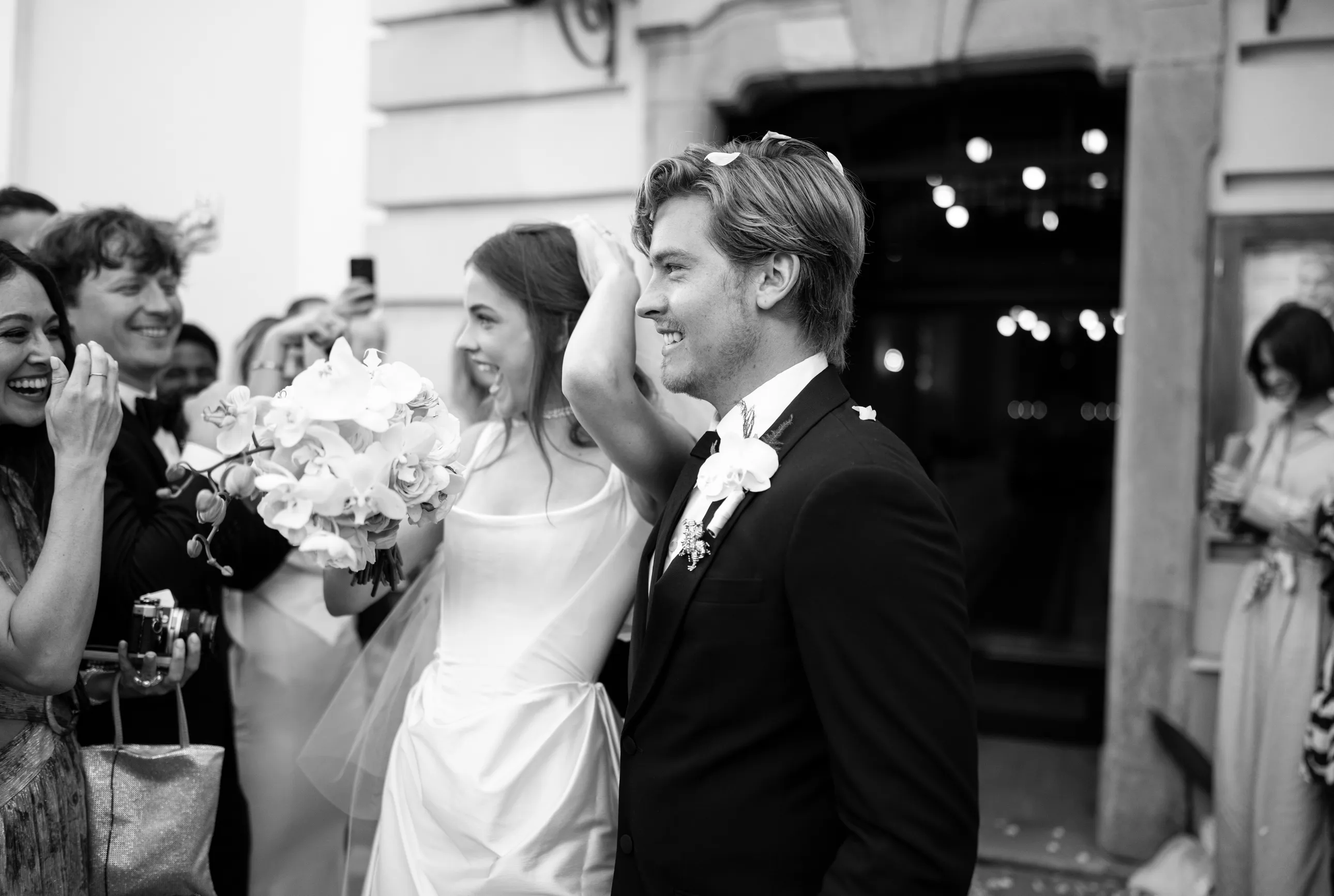 Barbara Palvin und Dylan Sprouses Traumhochzeit: Eine Feier der Liebe und Eleganz