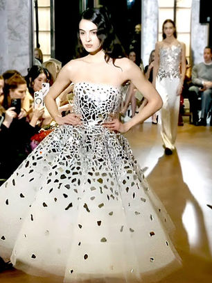 Oscar de la Renta Fall 2025 Runway Show: Timeless Glamour in a Modern Key