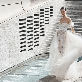 Vestido de Noiva com Mangas Bufantes