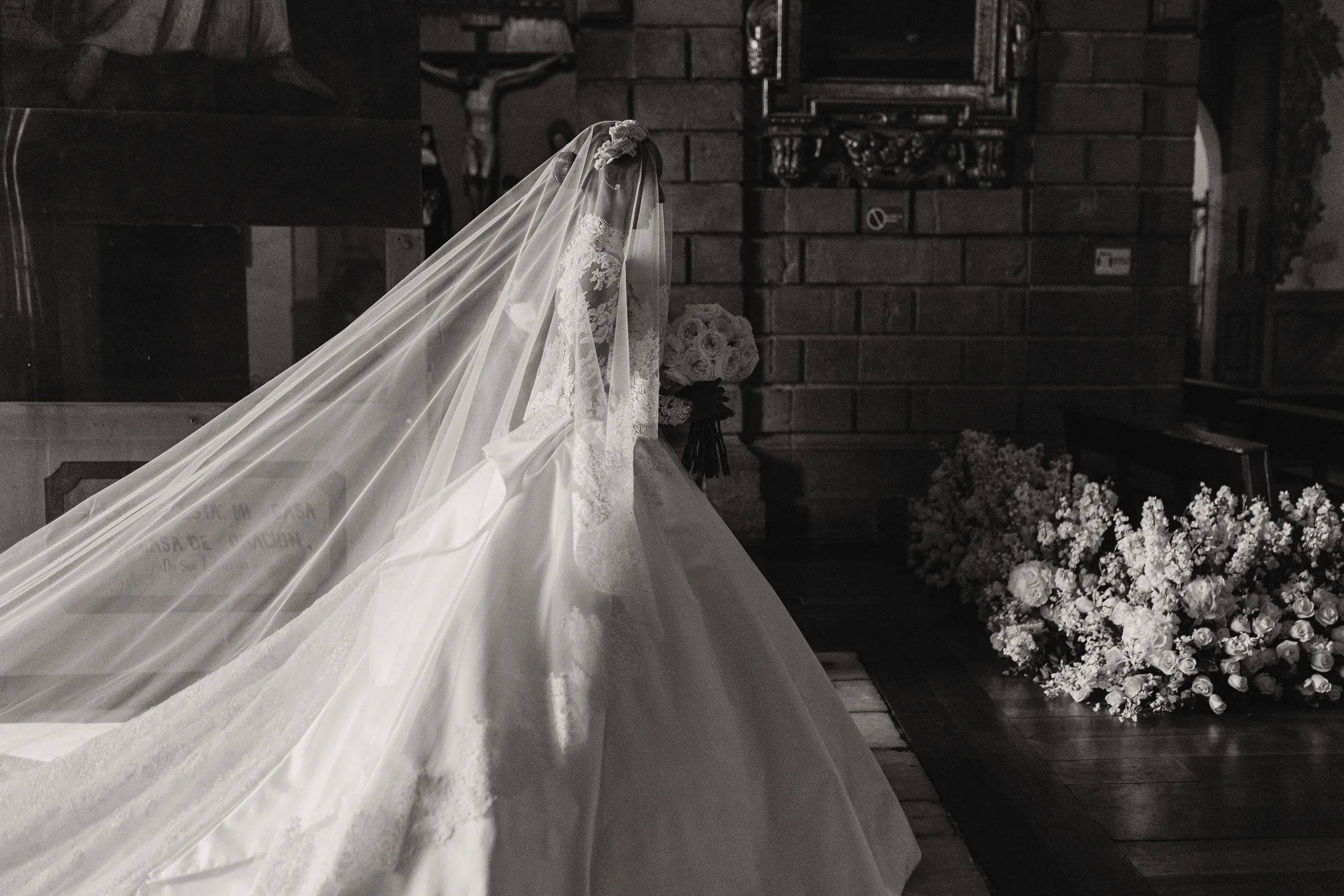 Jasmine Tooker und Juan David Borrero: Eine Feier von Eleganz und Charme