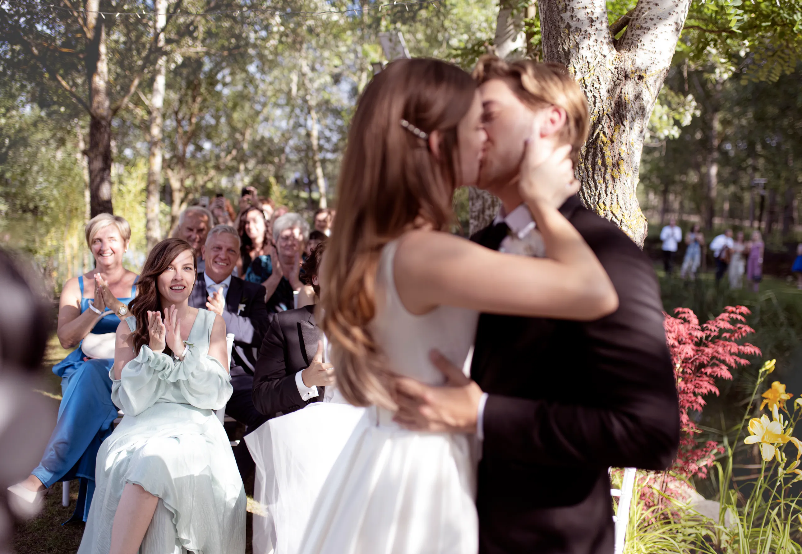 Barbara Palvin und Dylan Sprouses Traumhochzeit: Eine Feier der Liebe und Eleganz