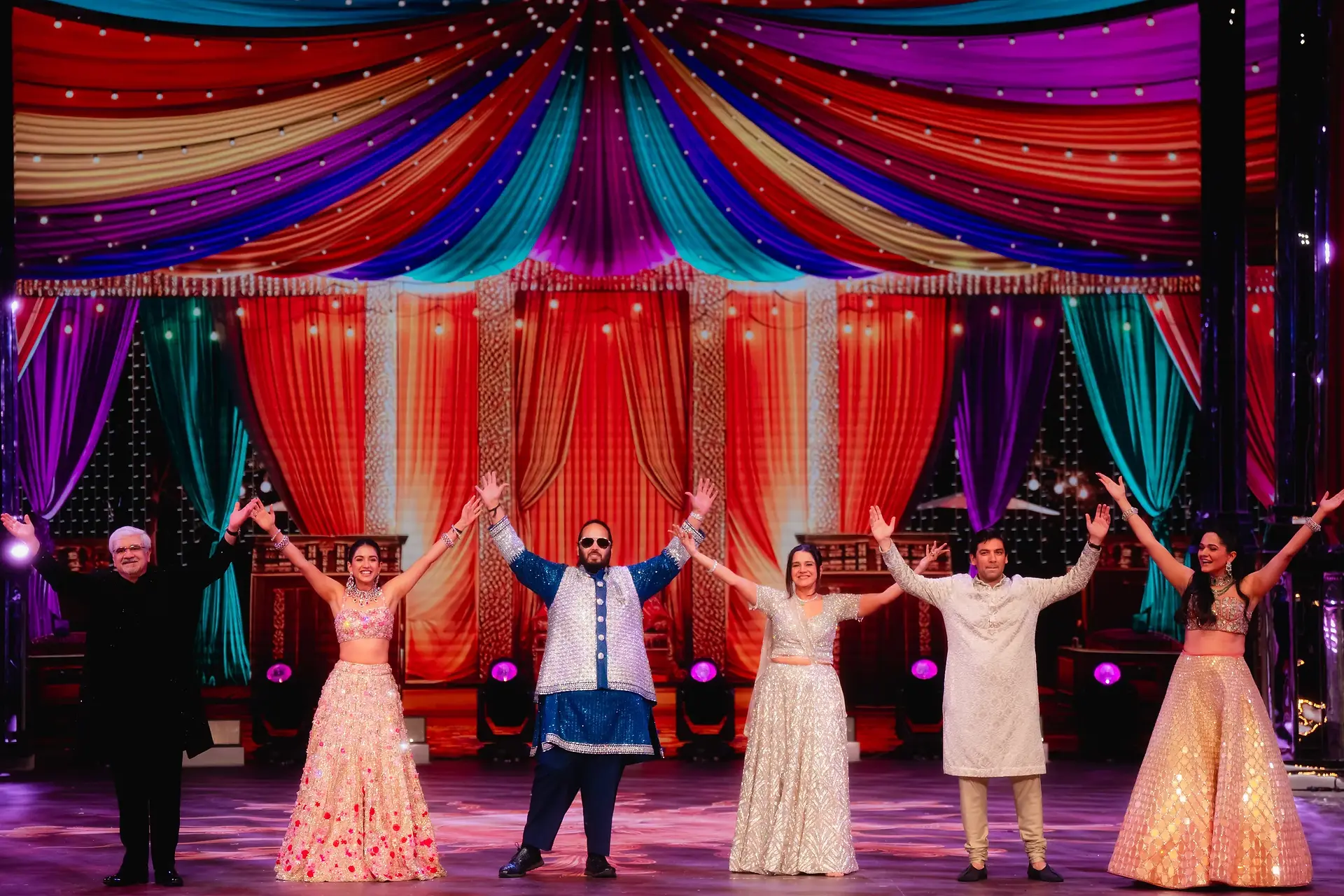 Anant Ambani et Radhika Merchant : Un Mariage Somptueux Célébrant l'Amour et la Tradition