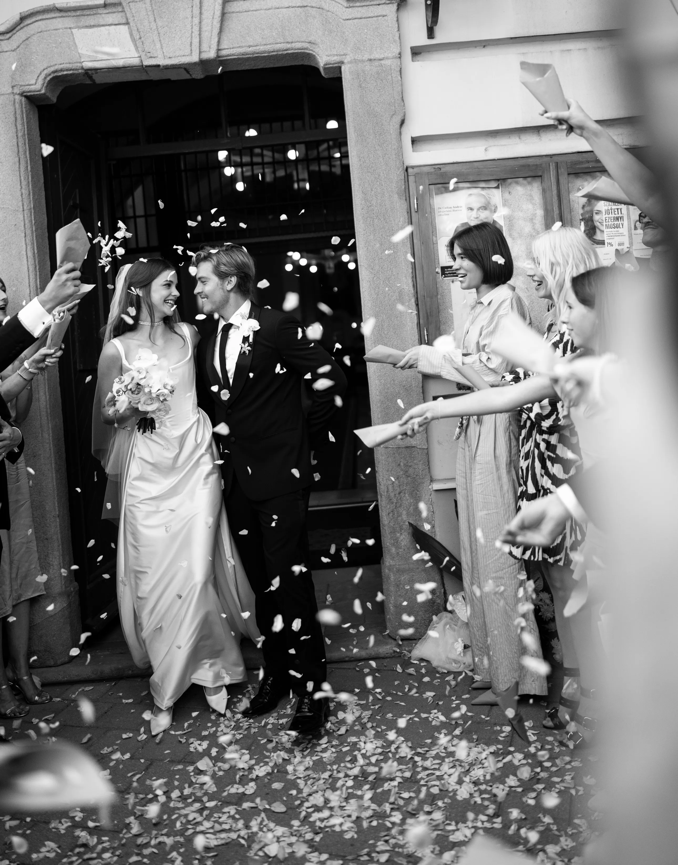 Barbara Palvin und Dylan Sprouses Traumhochzeit: Eine Feier der Liebe und Eleganz