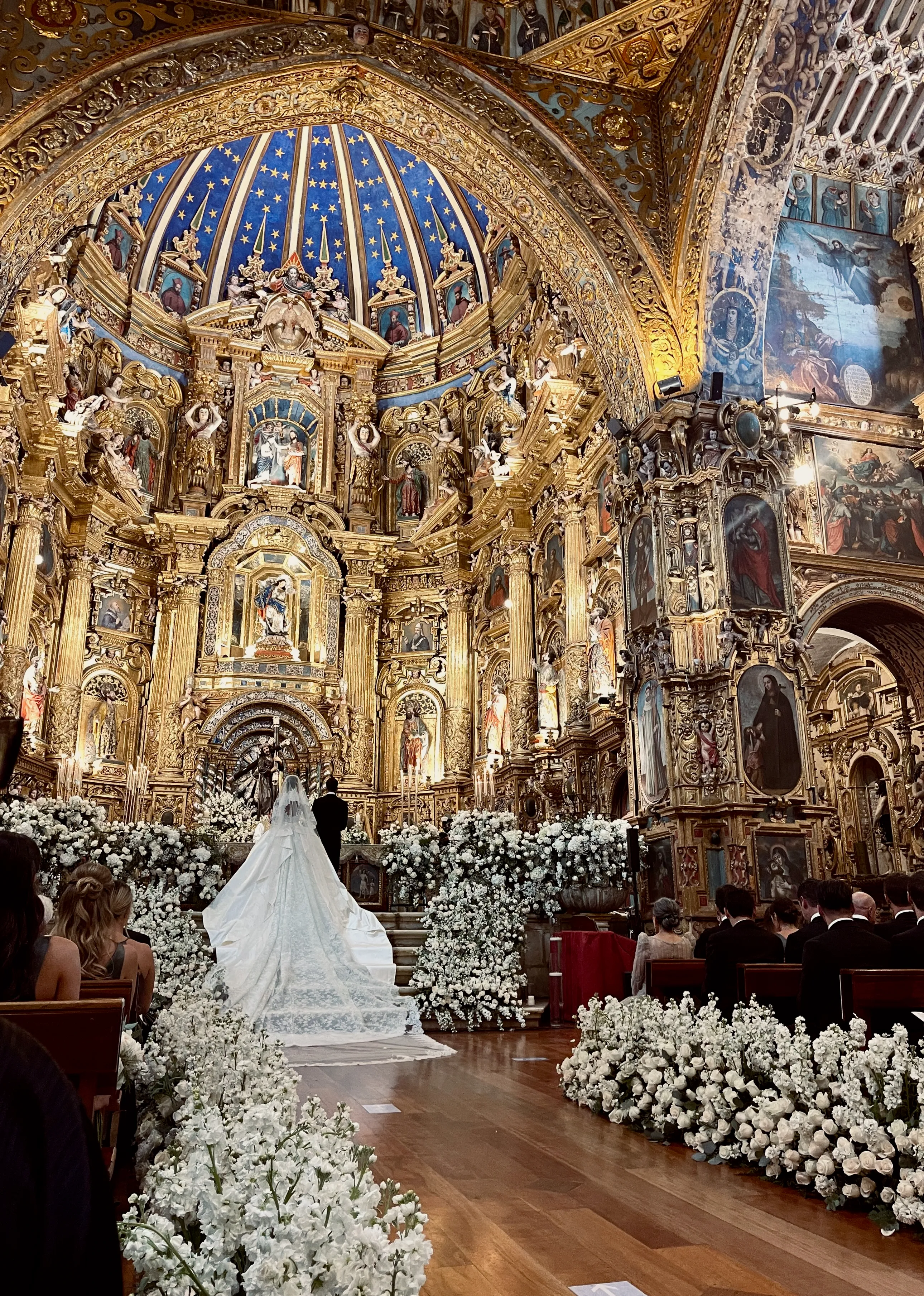 Jasmine Tooker und Juan David Borrero: Eine Feier von Eleganz und Charme