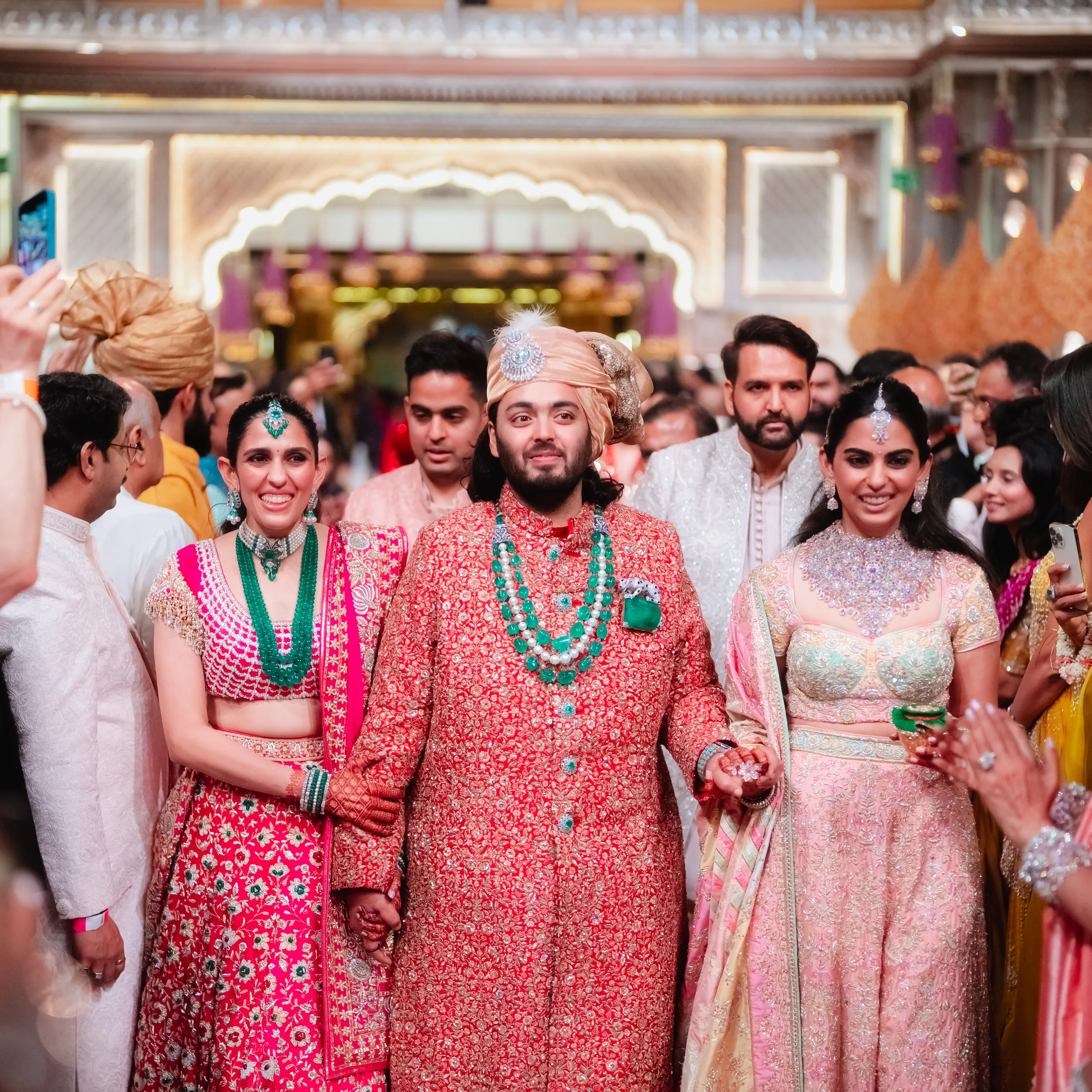Anant Ambani und Radhika Merchants Hochzeit: Eine Glanzvolle Feier der Liebe und des Luxus