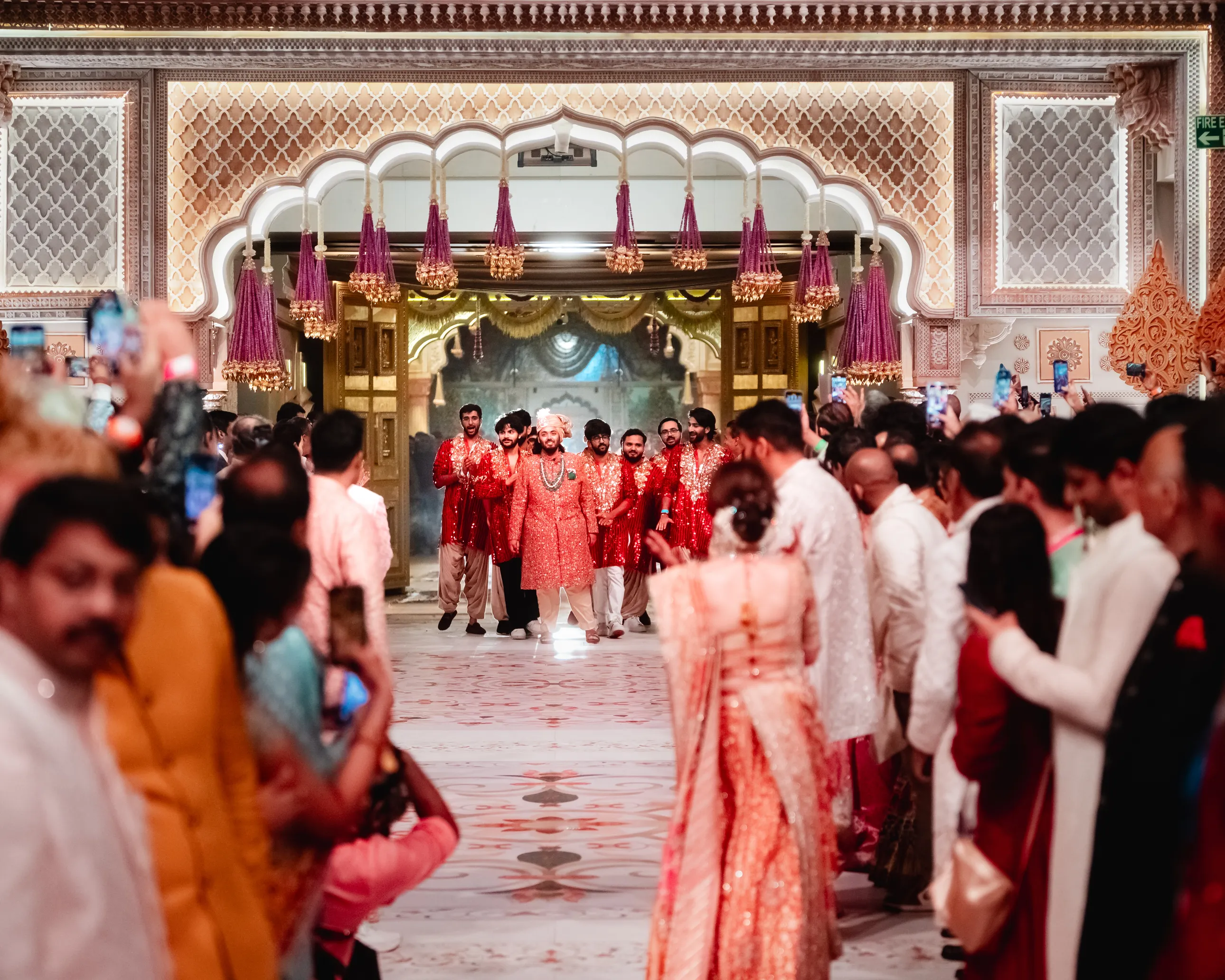Anant Ambani und Radhika Merchants Hochzeit: Eine Glanzvolle Feier der Liebe und des Luxus