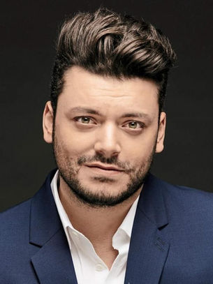 Kev Adams : le roi de l’humour français entre rire, cinéma et maturité