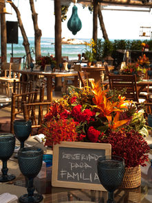 Decoração de Casamento Colorida na Praia de Juquehy