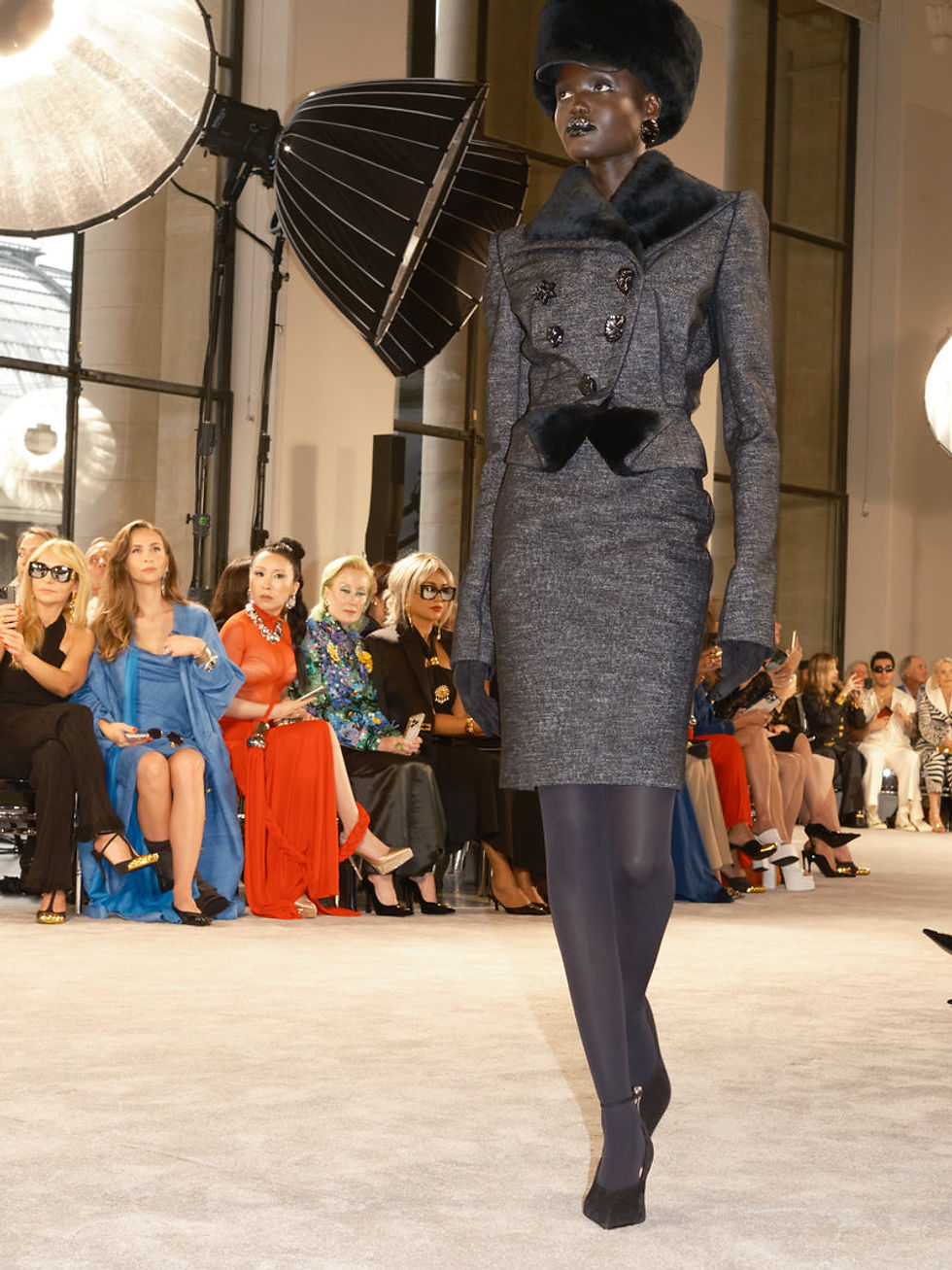 Schiaparelli Haute Couture: Surrealismus, Handwerk und moderne Fantasie — offizieller Look 8