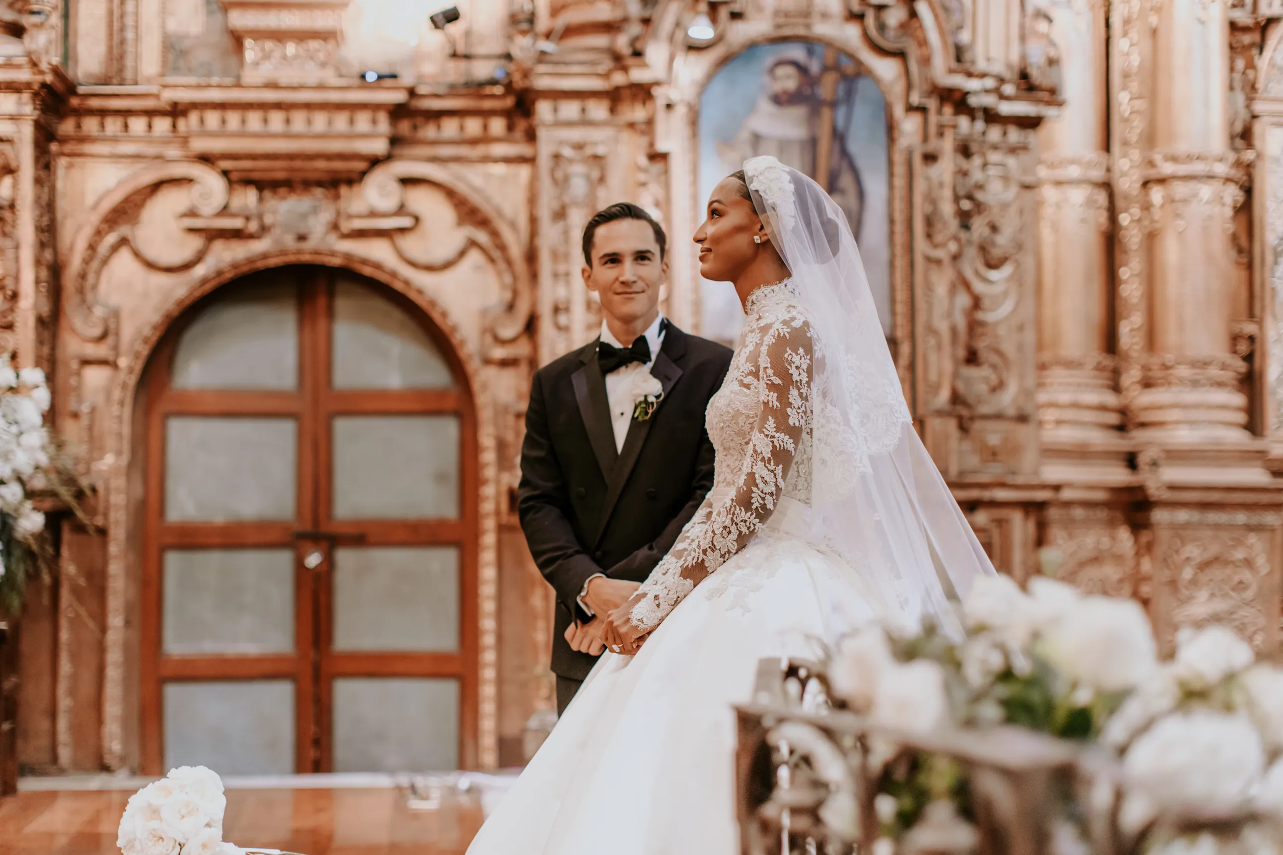 Jasmine Tooker und Juan David Borrero: Eine Feier von Eleganz und Charme