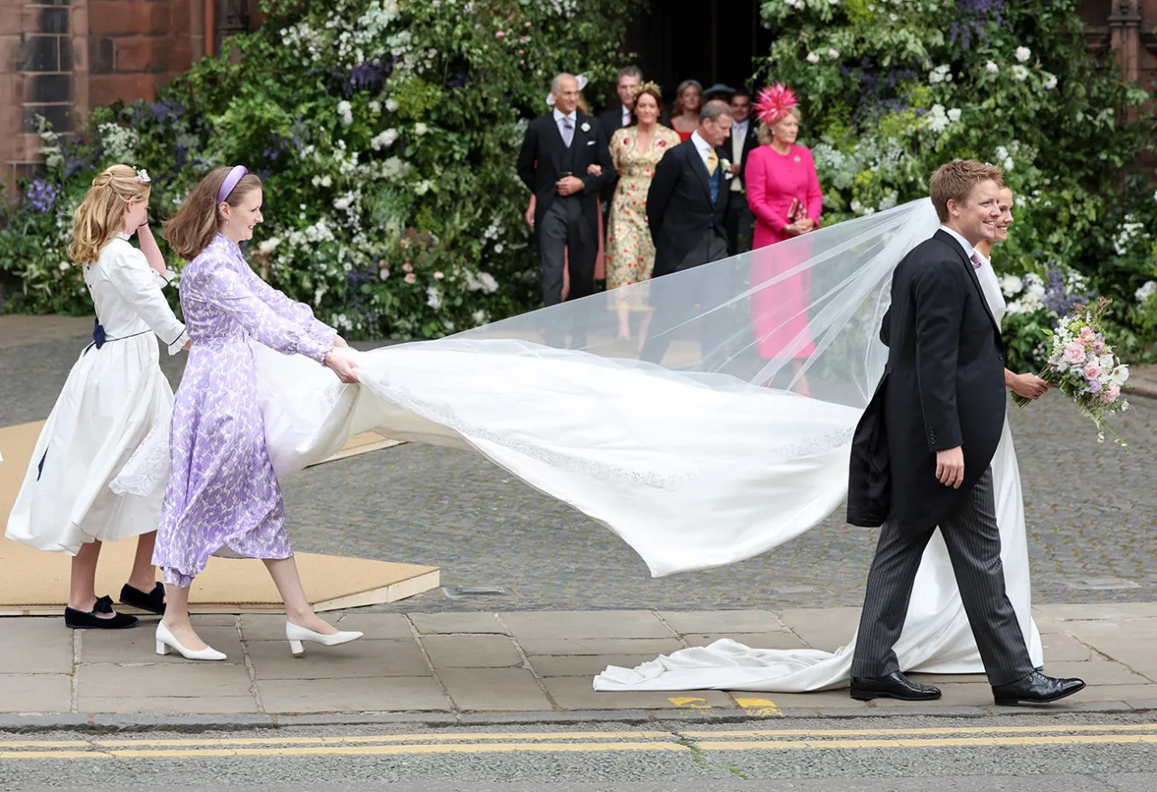 Le mariage d'Olivia Henson et Hugh Grosvenor : Une union royale moderne au cœur de la haute société britannique