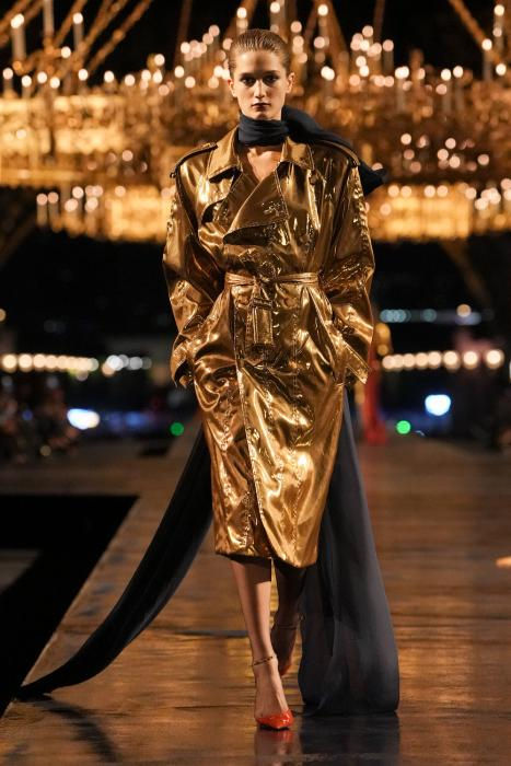 Saint Laurent Women’s Summer 27 runway — look 9