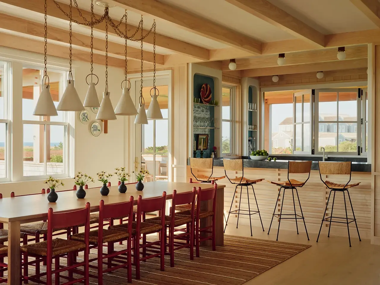 Maison familiale de rêve en bord de mer avec vue panoramique sur l’océan