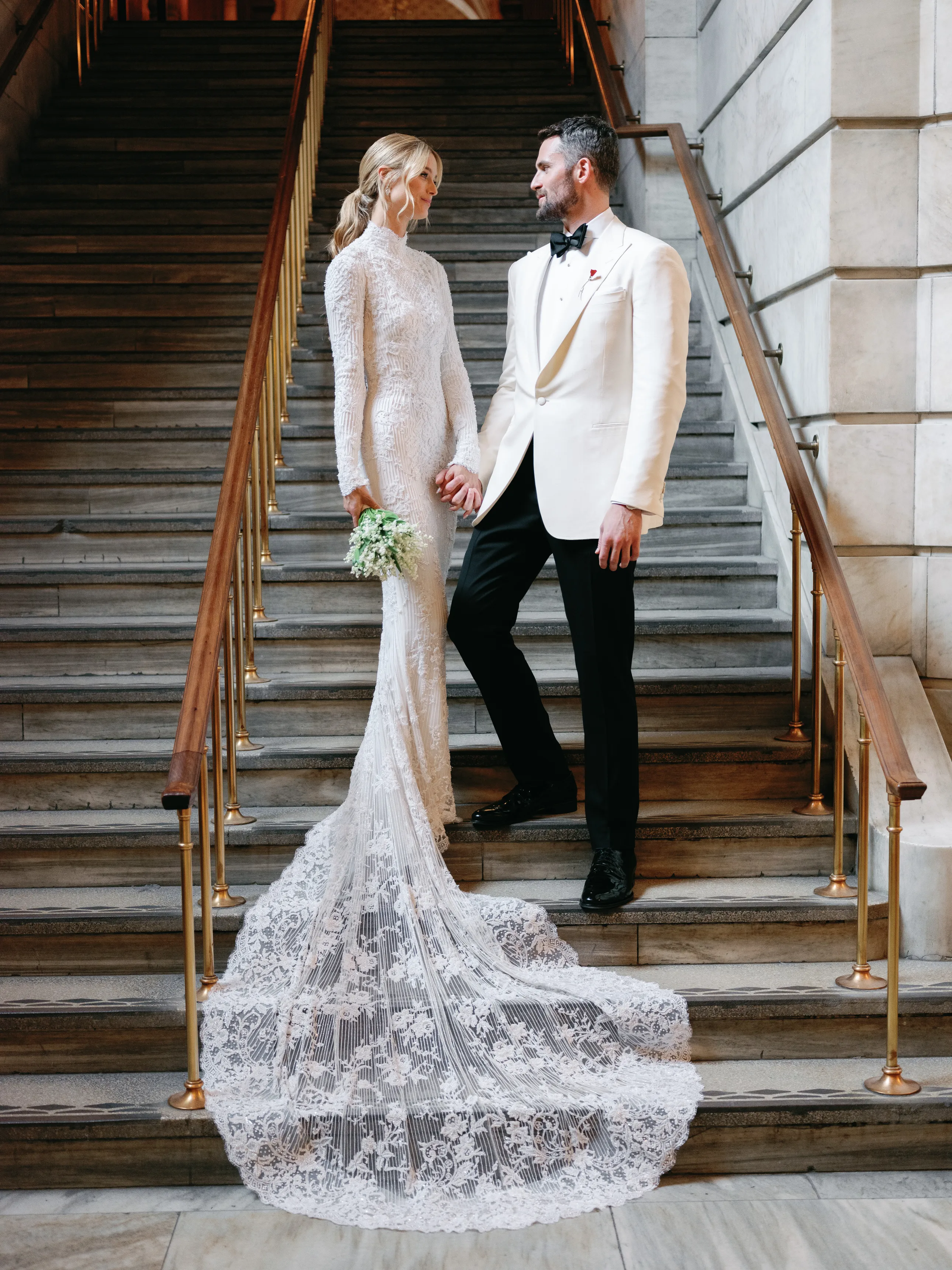 Die Verzaubernde Hochzeit von Kevin Love und Kate Bock: Eine Feier der Liebe und Eleganz