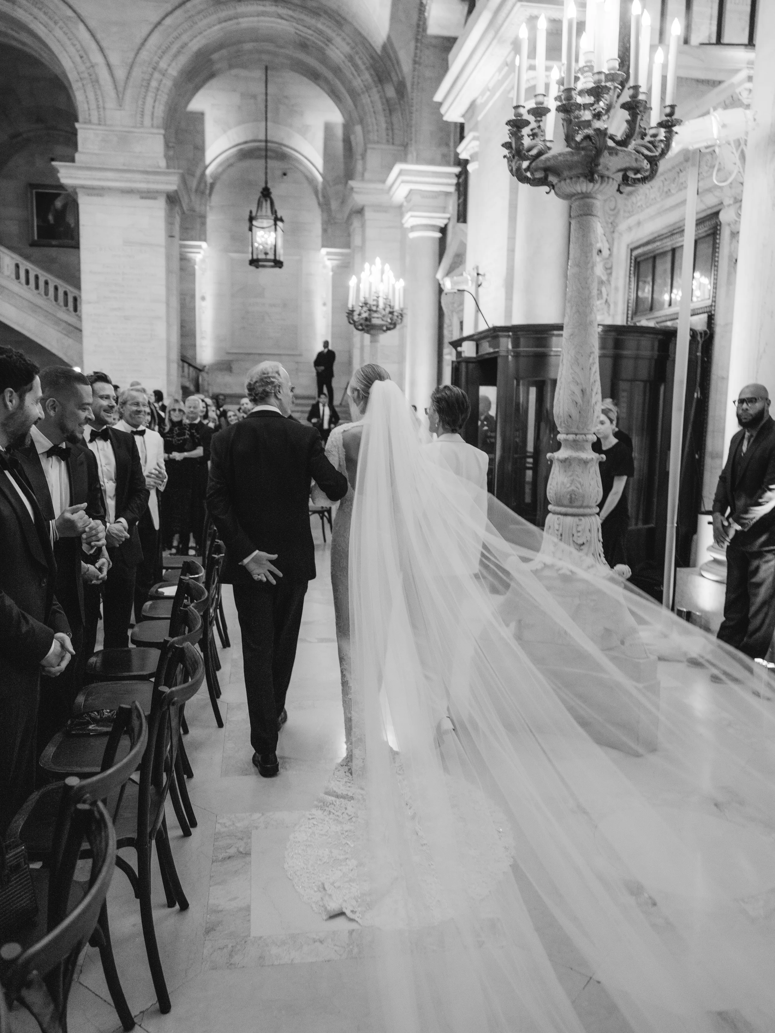 Die Verzaubernde Hochzeit von Kevin Love und Kate Bock: Eine Feier der Liebe und Eleganz