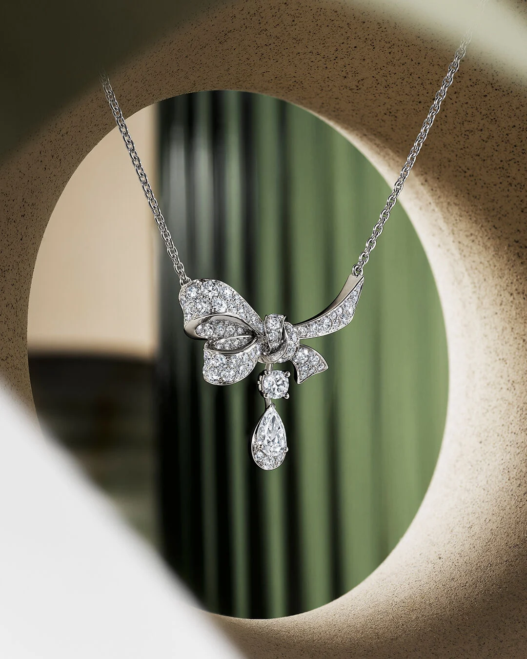 Graff: Iconic Pieces and High Jewelry