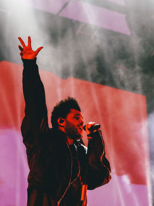 The Weeknd:Torontoのミックステープから世界的ポップスターへ