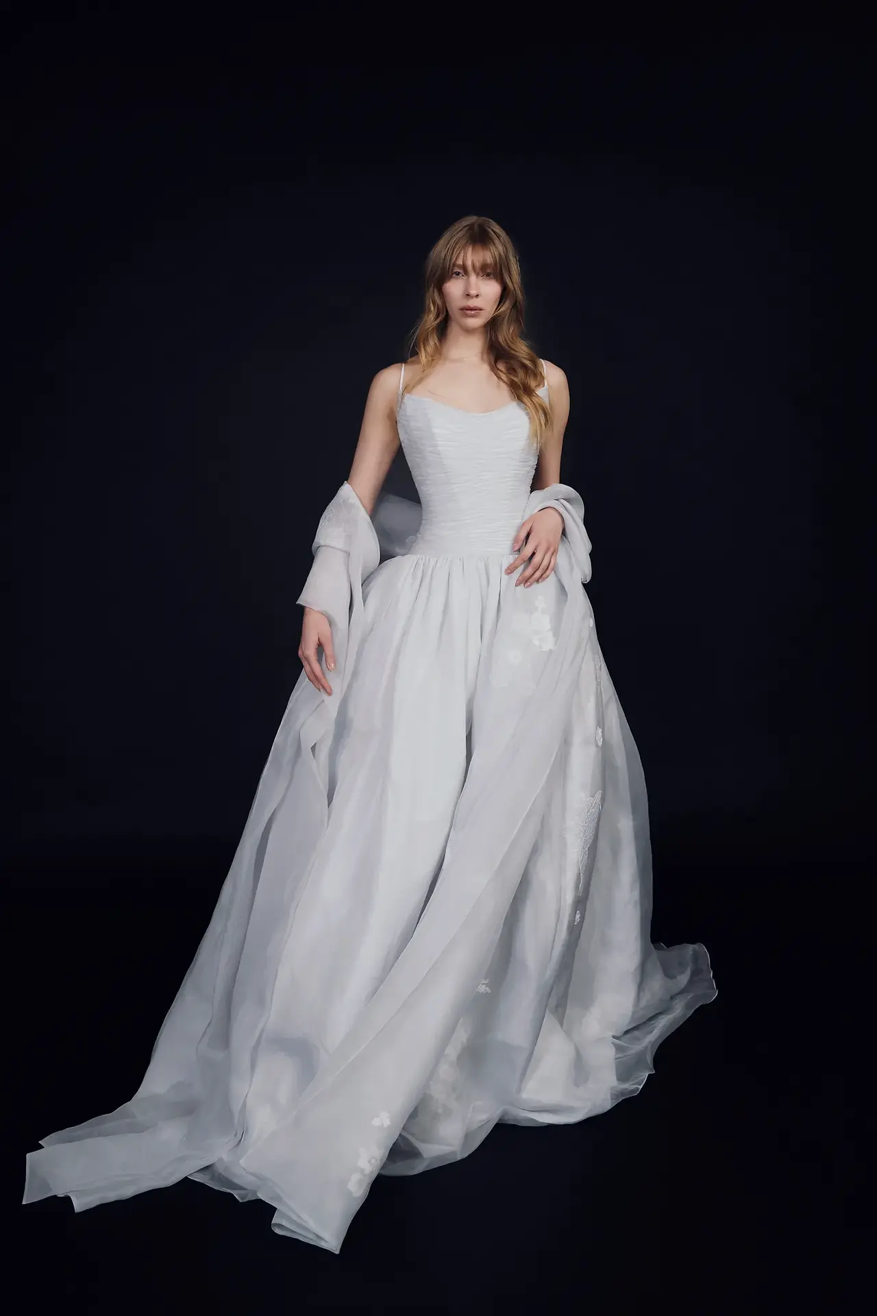 Tendências de vestidos de noiva Primavera 2027