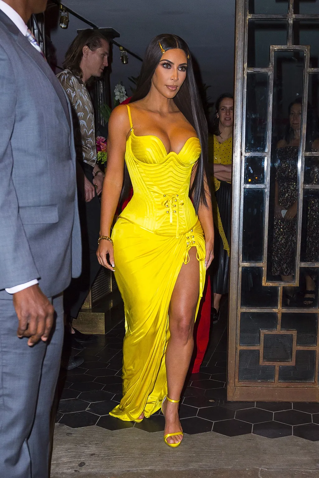 Kim Kardashian Style and Iconic Looks
