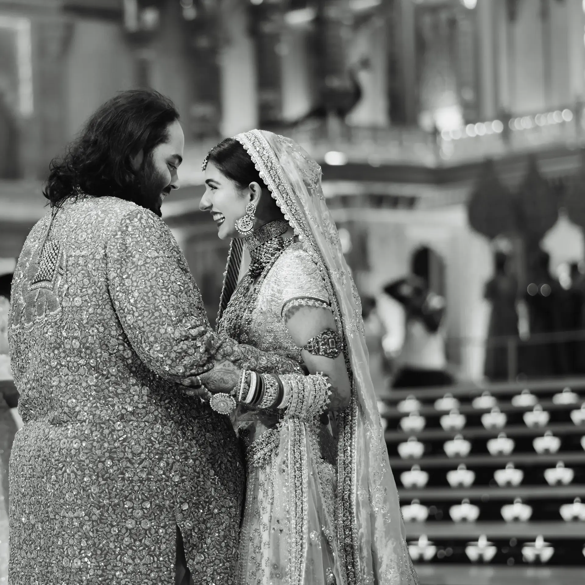 Anant Ambani et Radhika Merchant : Un Mariage Somptueux Célébrant l'Amour et la Tradition