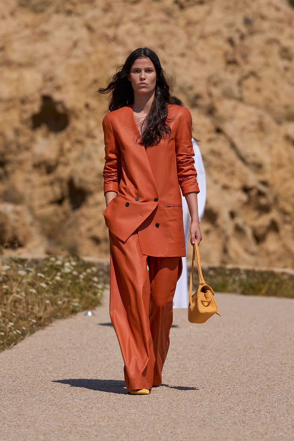 إطلالة 11 من عرض JACQUEMUS Le Bonheur ربيع/صيف 2027