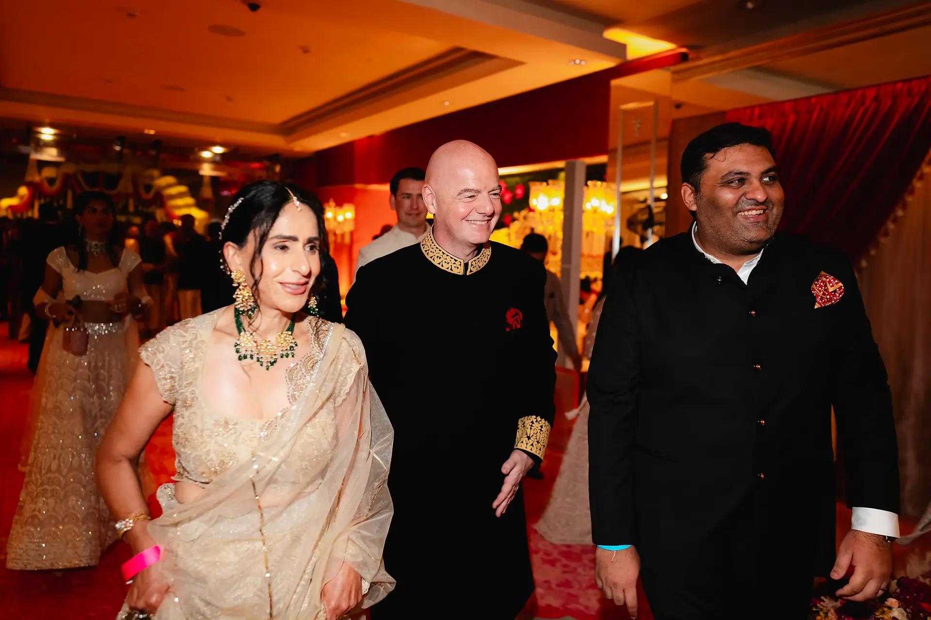 Anant Ambani et Radhika Merchant : Un Mariage Somptueux Célébrant l'Amour et la Tradition
