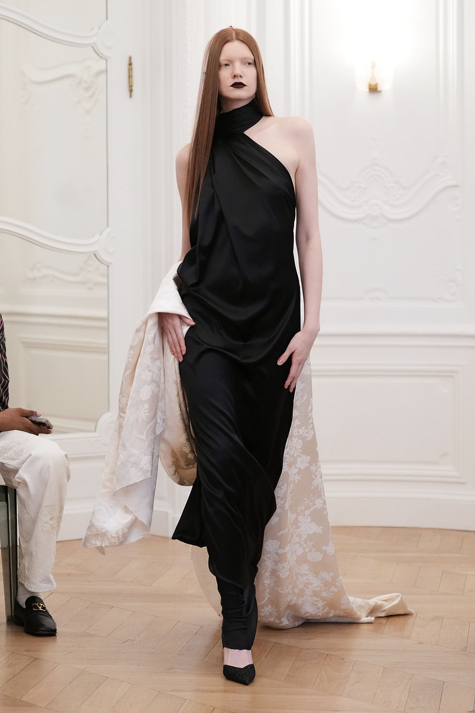 Peet Dullaert Haute Couture Fall/Winter 2026–2027: Fluid Architecture and Modern Elegance