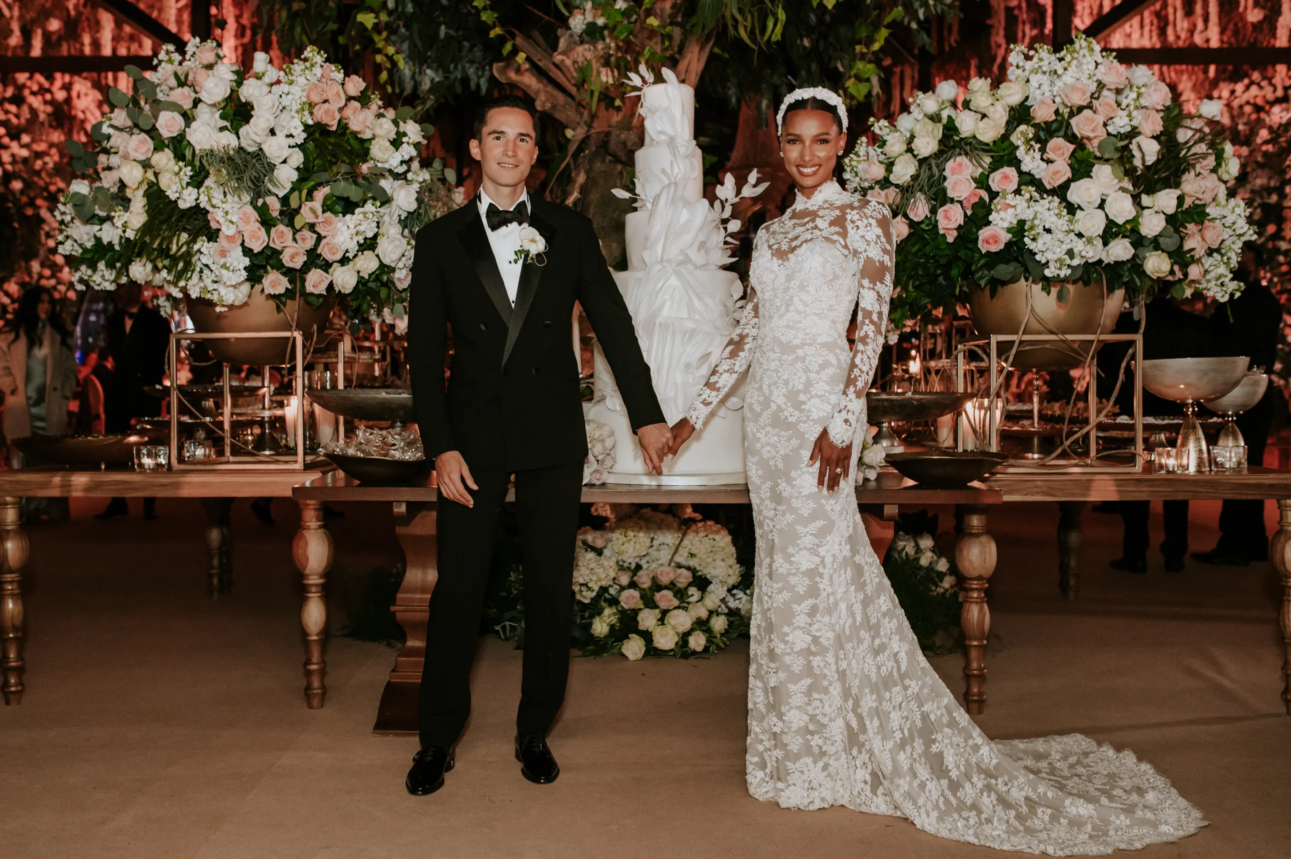 Jasmine Tooker und Juan David Borrero: Eine Feier von Eleganz und Charme