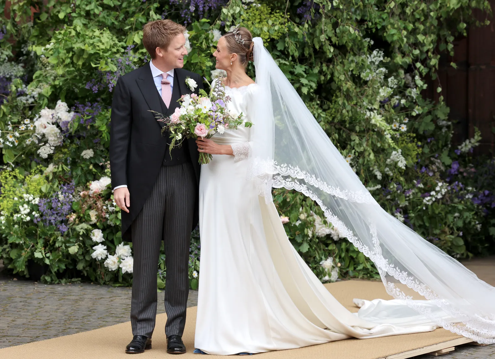 Le mariage d'Olivia Henson et Hugh Grosvenor : Une union royale moderne au cœur de la haute société britannique