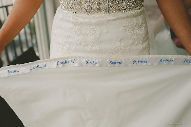Vestido de Noiva | Nome das Amigas na Barra do Vestido | Casamento | Blog de Casamento | Moda Noiva | Desfiles de Vestidos de Noiva