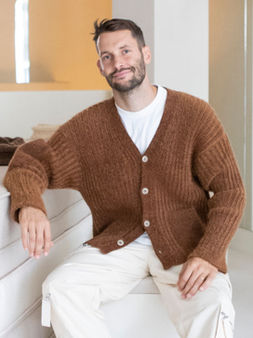 Simon Porte Jacquemus : Le Designer Qui a Transformé la Simplicité en un Langage Universel
