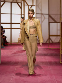 Hermès Women Spring/Summer 2025 runway look