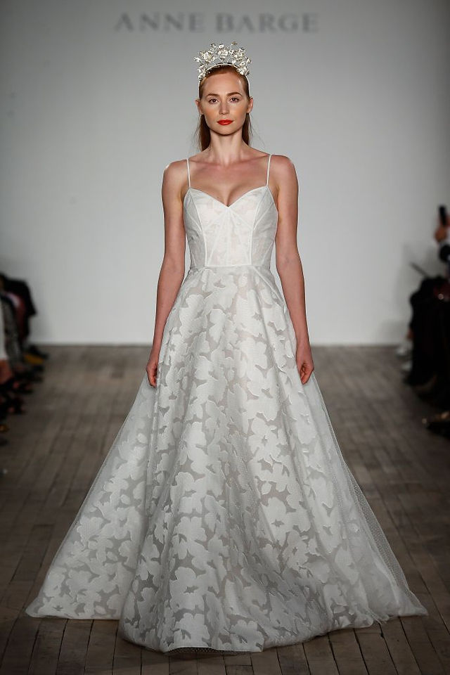 Coleção de Vestidos de Noiva Anne Barge - Outono / Inverno 2019