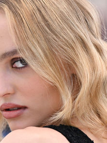 Lily-Rose Depp : la nouvelle icône franco-américaine entre cinéma, mode et indépendance