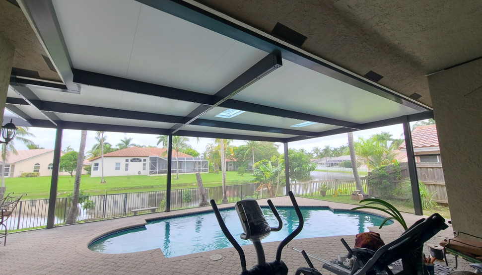 Insulated Roof Pool Screen Enclosure
