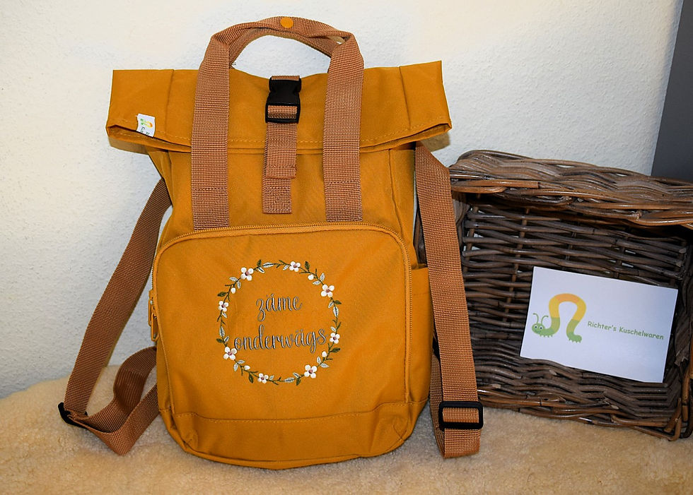 senfgelber Rucksack bestickt nach Wunsch