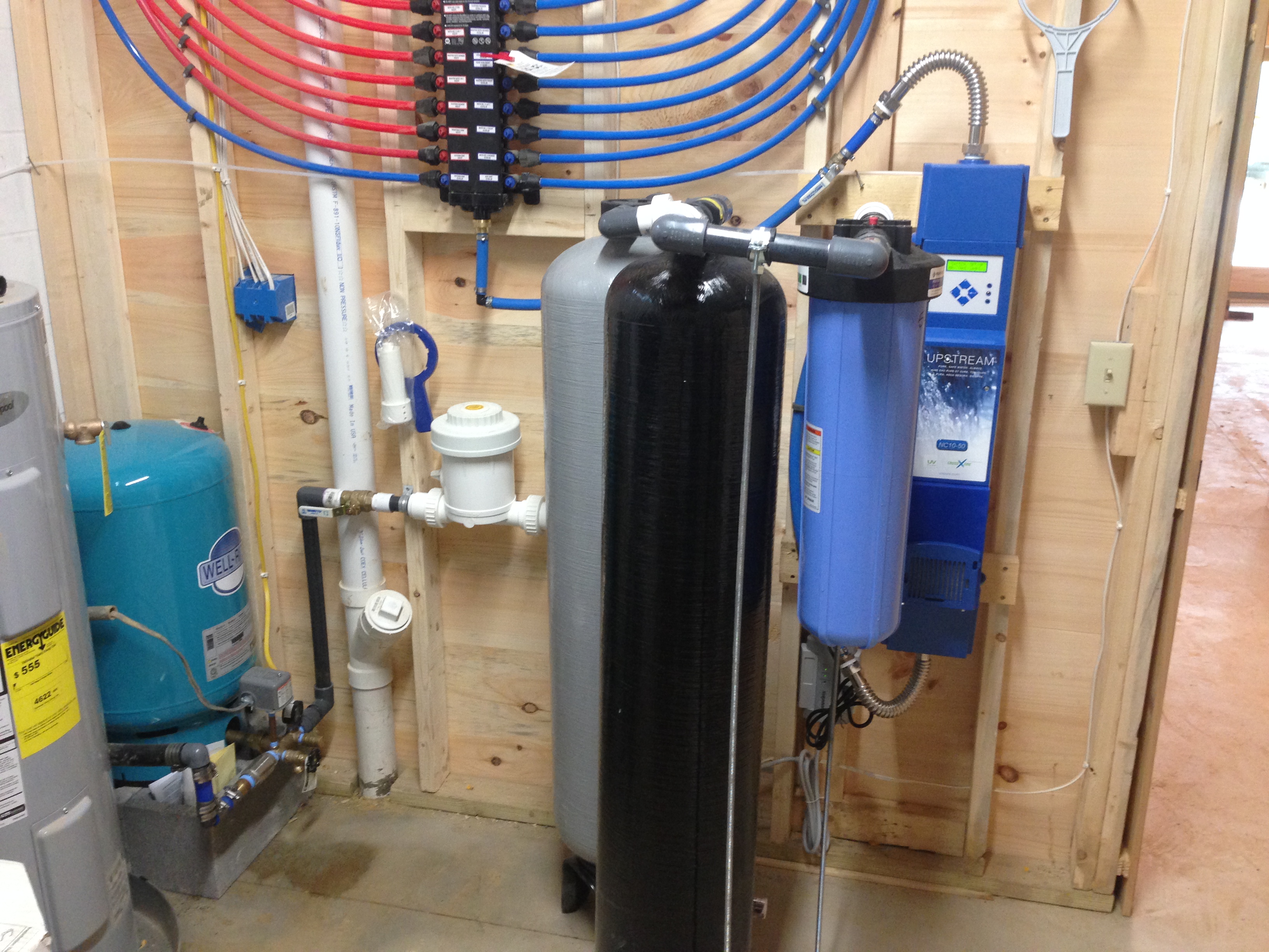 Pond water filtration system