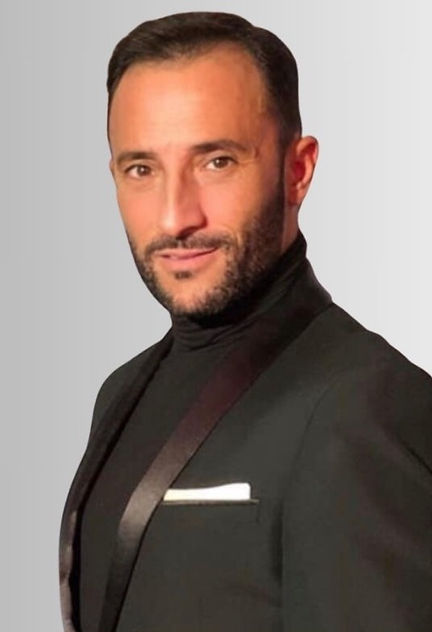 Stefano Headshot_edited.jpg