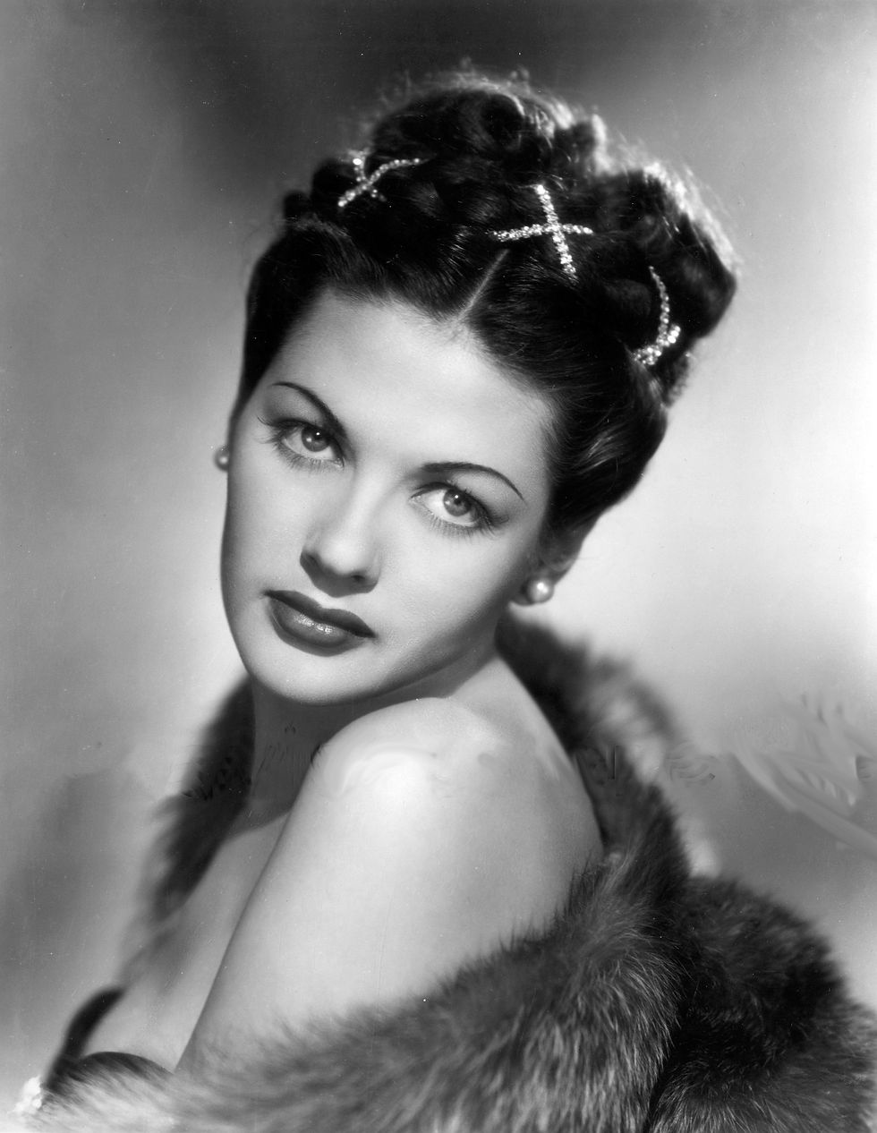 Hollywood glamor portrait of move star film and TV actress young Tvonne De Carlo